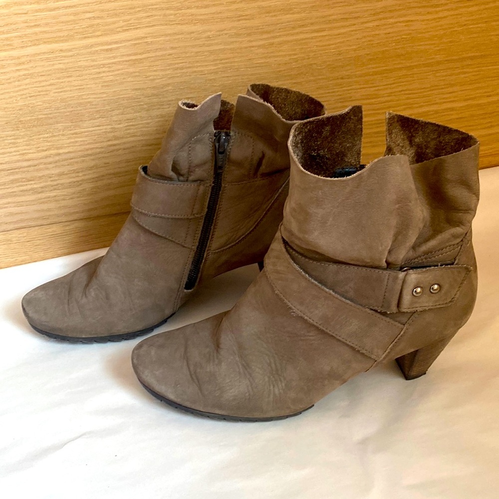 Paul Green heeled boots